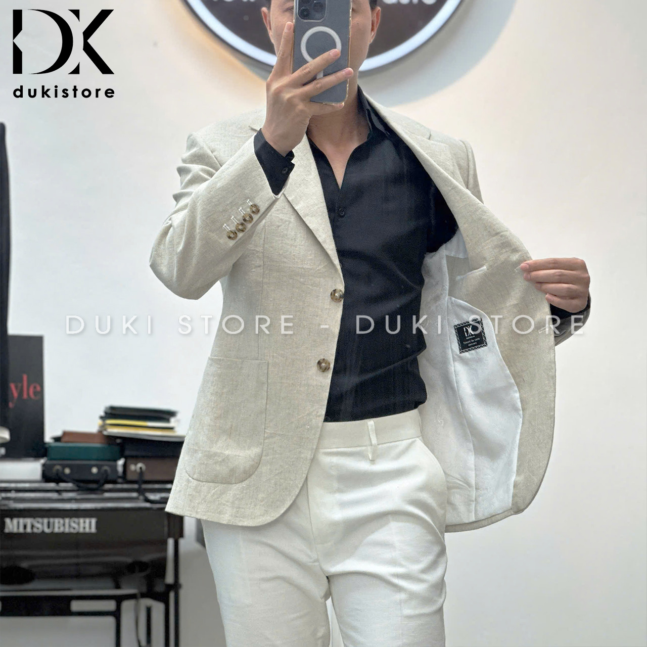 ao-vest-ao-blazer-nam-2-cuc-mau-ghi-1-lop-dep-ADK0027-2.jpg